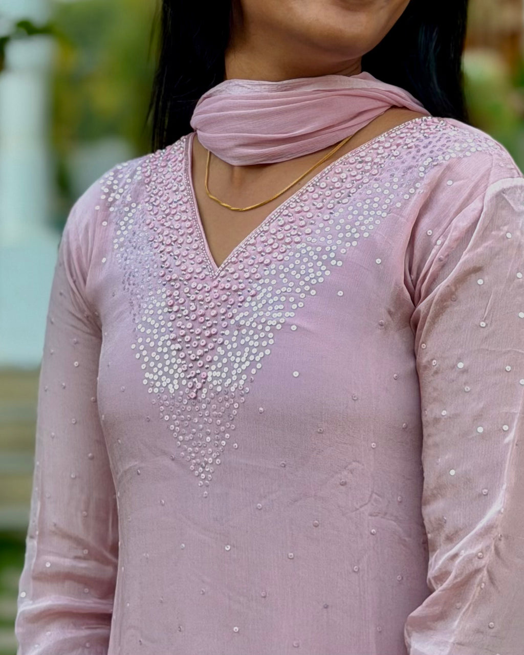Noor set
